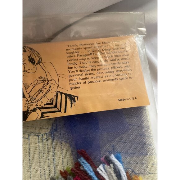 Paragon Needlecraft Stitchery Kit "The Rain Barrel" 16x20 Stamped Picture Yarn/T - Picture 7 of 8